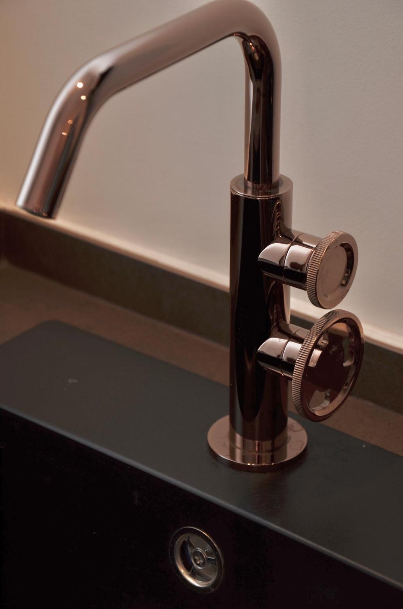 18Zero2 Luxury Rooms Bari Exteriör bild