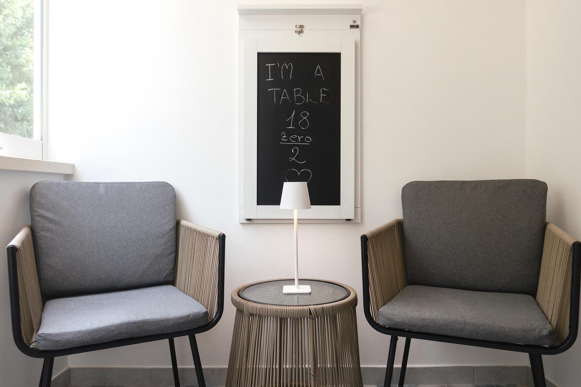 18Zero2 Luxury Rooms Bari Exteriör bild