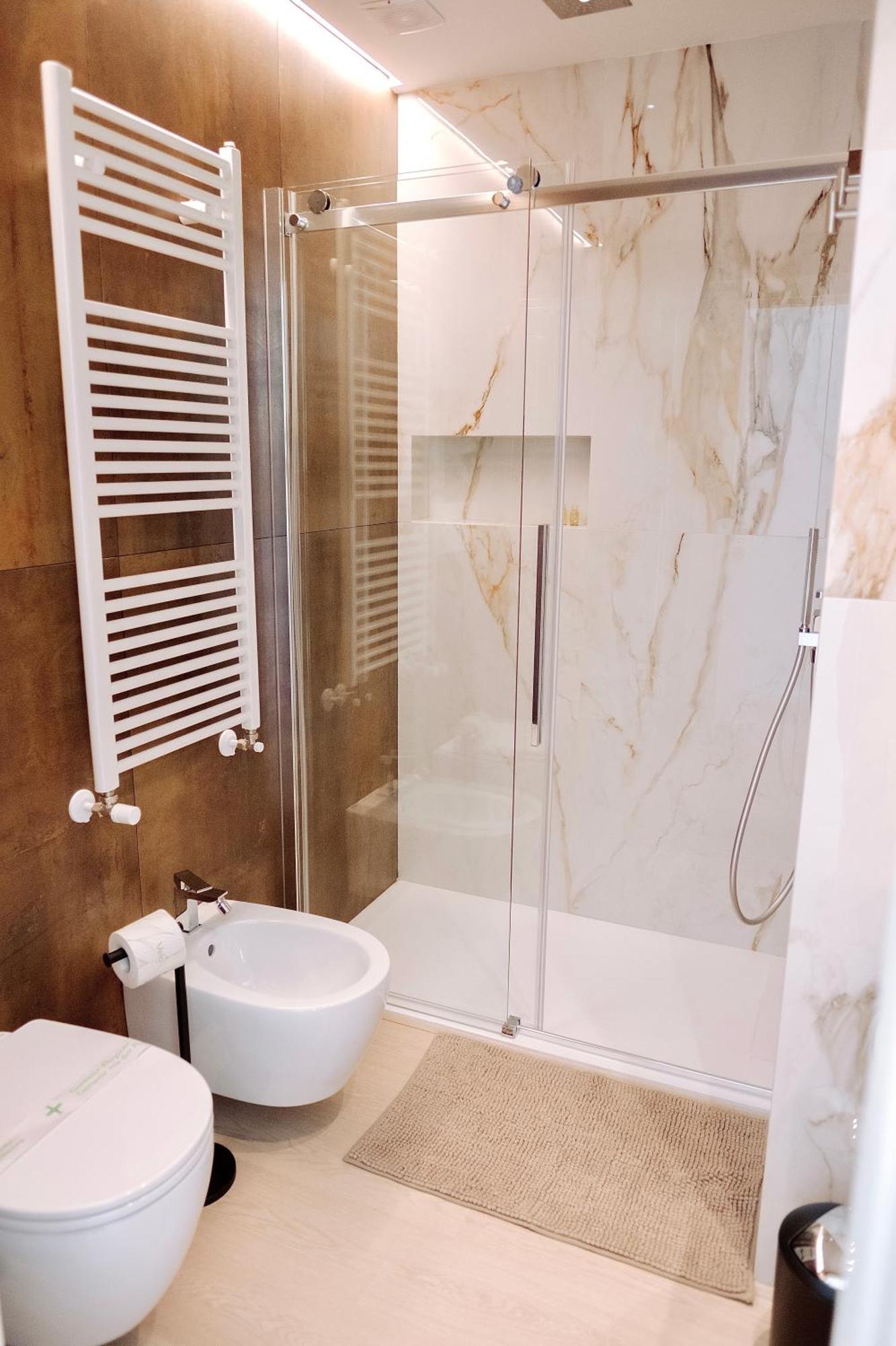 18Zero2 Luxury Rooms Bari Exteriör bild